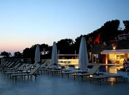 Otel Hawthorn-karaca