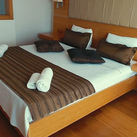 Hawthorn-karaca Otel 5*