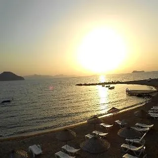 Hawthorn-karaca Hotel